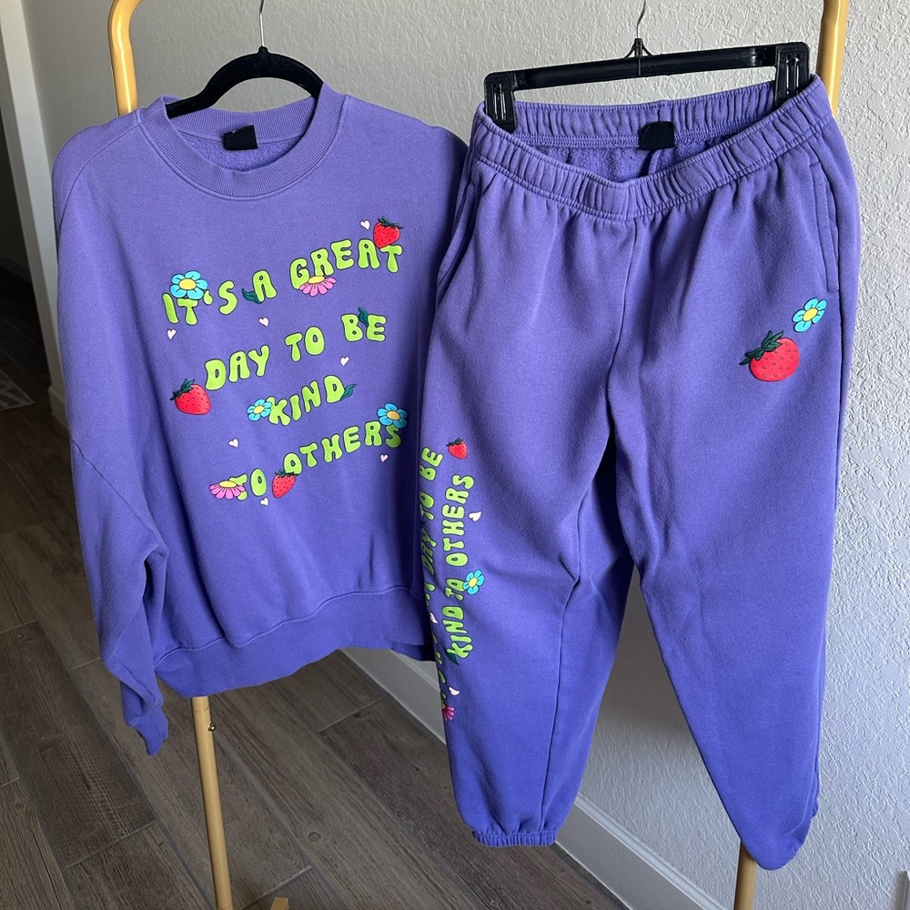 Pacsun Sweatpants and Sweatshirt Set